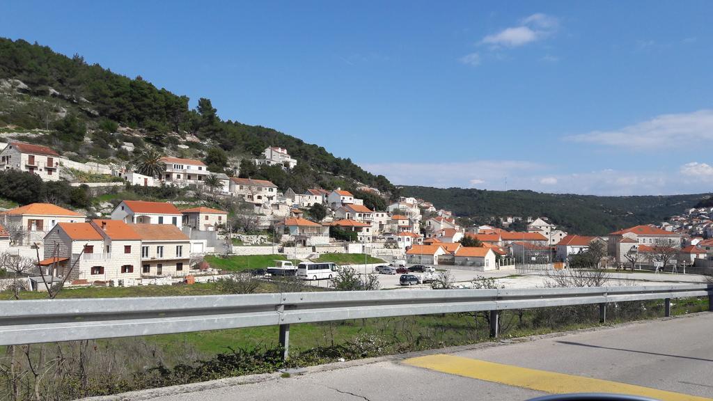 Apartments Nikola Pucisca Dış mekan fotoğraf
