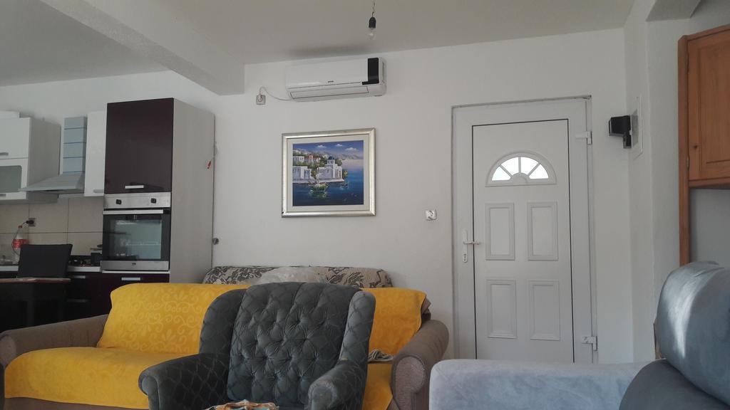 Apartments Nikola Pucisca Dış mekan fotoğraf