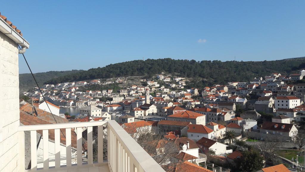 Apartments Nikola Pucisca Dış mekan fotoğraf