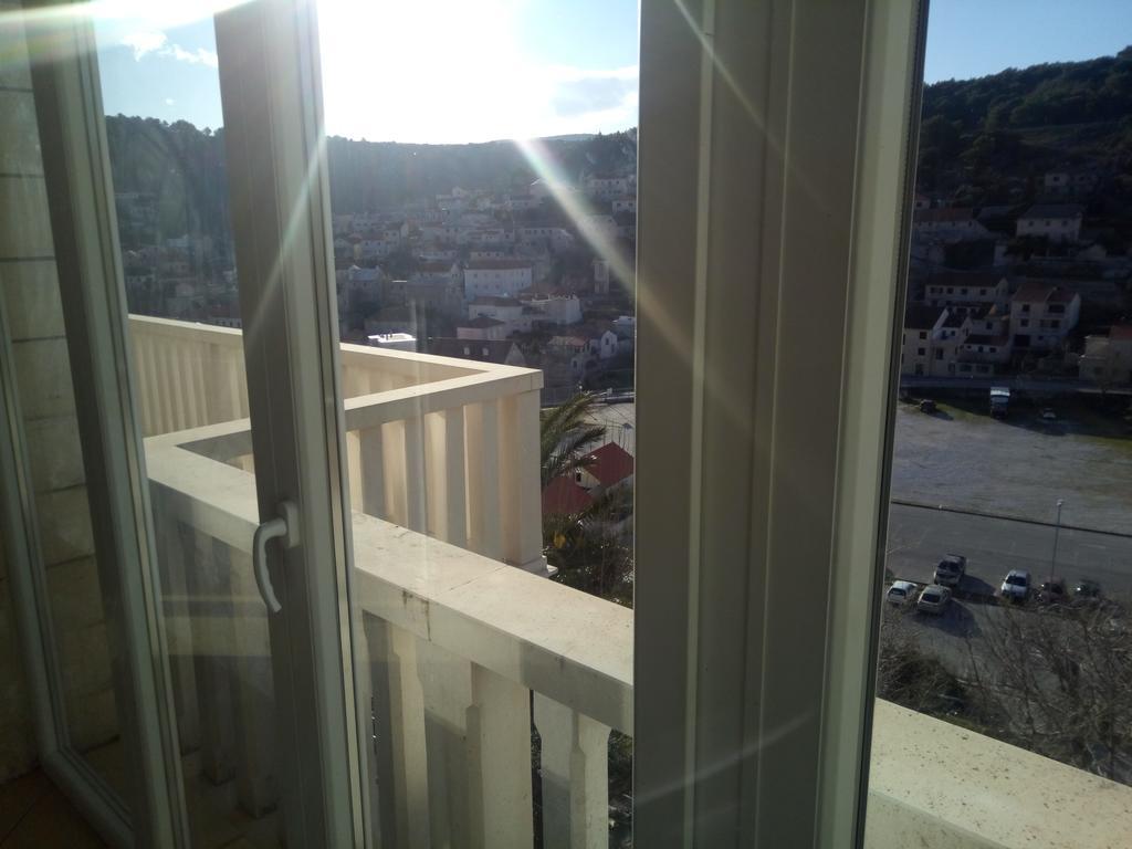 Apartments Nikola Pucisca Dış mekan fotoğraf